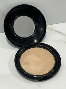 Pat McGrath Labs Skin Fetish: Blurring Under-Eye Powder Medium READ DETAILS - Picture 1 of 5
