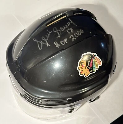 Denis Savard #18 CHICAGO Blackhawks Autografiado Mini Negro HOCKEY Casco HHOF Foto 1 de 4
