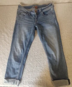 Arizona Denim Distressed Jeans Capri Pants Women's SZ 8 - Picture 1 of 3