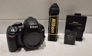 NIKON D3100 + BATTERIA + CARICATORE + MEMORY + TRACOLLA SOLO 17300 SCATTI - Imagen 1 de 8