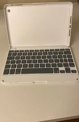 Teclado tipo folio Zagg Keys para iPad Mini con teclas retroiluminadas Foto 1 de 4