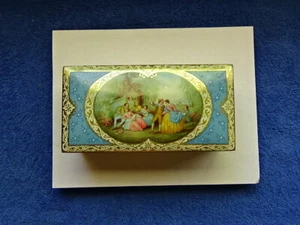 Rare *****Mcfarlane Lang & Co. Biscuit Tin with Elaborate Victorian Scene - Picture 1 of 12