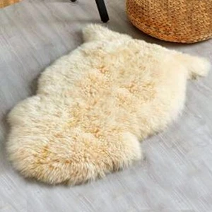 Set of 2 Baby Sheepskin Rug Lambskin Rug Area Rug Champagne Size 1.5 x 2.5FT - Imagen 1 de 1