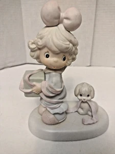 MINT! Precious Moments Tied Up for the Holidays #527580 Figure No Box #18/S - Picture 1 of 5