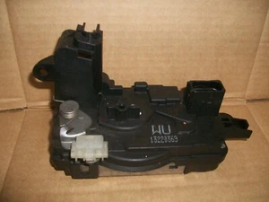MOTOR CIERRE CENTRALIZADO DELANTERO PASAJERO VAUXHALL ASTRA MK5 ZAFIRA MK2 13220369 WU - Imagen 1 de 6