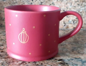 STARBUCKS RED CHRISTMAS MUG WITH GOLD SPOTS AND A GOLD BAUBLE 2016, EX. - Bild 1 von 6