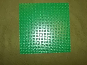 AUTÉNTICO LEGO PLACA BASE VERDE 10 PULGADAS O 32 PUNTOS ESQUINAS DE PUNTO CUADRADO EXCELENTE - Imagen 1 de 5