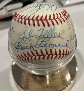 PeeWee Reese, Buck Leonard, Bob Feller, Luke Appling viele andere signierte Baseball - Bild 1 von 7