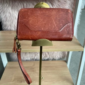 Portafoglio Frye in vera pelle pochette con zip in ottime condizioni - Foto 1 di 7