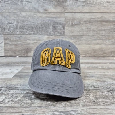 Gorra ajustable con correa gris para exteriores marca GAP para niños pequeños jóvenes Foto 1 de 4