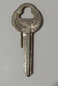 Vintage Briggs & Stratton Schlüssel General Motors Top Zustand 🔑🔑🗝️🗝️ - Bild 1 von 2