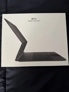 Apple iPad Magic Keyboard 12.9 In For iPad Pro 3rd And 4th Gen includes 2 Cases - Afbeelding 1 van 11