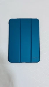 New green case for Apple's 9-inch iPad Mini - Picture 1 of 5