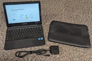Samsung XE500C13K Chromebook 3 11.6" Laptop Black - Picture 1 of 3