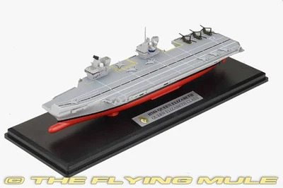Corgi 1:1250 Queen Elizabeth-class Aircraft Carrier Royal Navy HMS Queen - Image 1 of 4