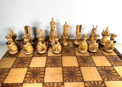 DE COLECCIÓN AÑOS 60 HECHO A MANO CASCANUECES HÚNGARO/ALEMÁN CON PIPAS JUEGO DE AJEDREZ MADERA ARTE POPULAR Foto 1 de 4