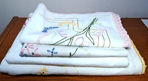 Lot of White Floral Embroidered Crocheted LInens Tablecloths Handmade Flowers - Picture 1 of 7