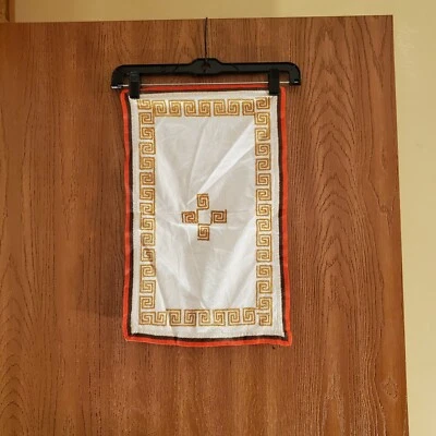 Vintage Embroidered Linen 18.75" x 12" End Table Topper dresser scarf large hank - Image 1 of 4