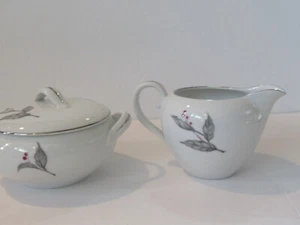 Choke Cherry Sugar Bowl/lid and Creamer - Foto 1 di 9