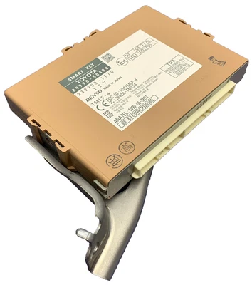 Módulo de control de llave inteligente con bloqueo de robo Lexus LS460 2016-2017 OEM 8999050480 Foto 1 de 4