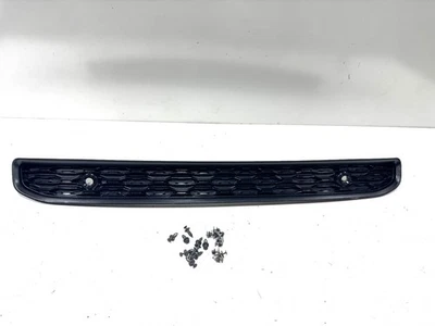 2019 - 2024 Dodge Ram 1500 Front Bumper Lower Center Grill OEM 68414138AA Foto 1 de 4