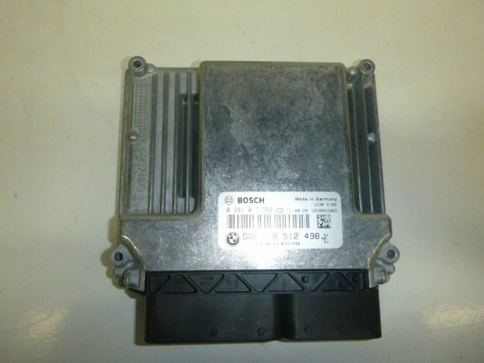 Centralina motore DDE 8512498-01 / 0281017550 BMW 1 CABRIOLET (E88) 120D - Immagine 1 di 4