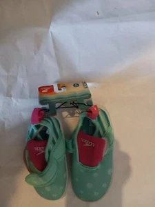 Speedo Toddler  Water Shoe. Size Small  (5-6) - Picture 1 of 1