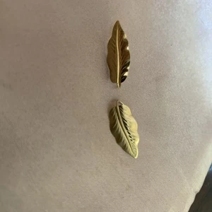 Ohrringe 14 Karat Blattgold mit Hakenrücken - Bild 1 von 9