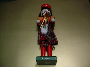 Vintage Nutcracker Scotland Scottish Scotsman w/ Bagpipes Large 15" - Picture 1 of 5