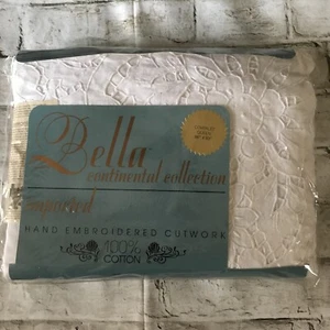 VTG Bella Continental Collection White Hand Embroidered Cutwork Queen Coverlet - Picture 1 of 7