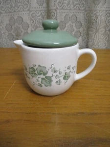 Corelle Coordinates Callaway Grün Efeu Milchkännchen mit Deckel von Jay Imports - Bild 1 von 12