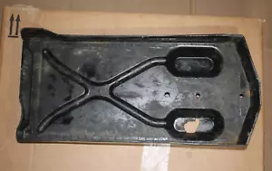 GENUINE BMW E30 REAR BATTERY TRAY PLASTIC BLACK LUGGAGE COMPARTMENT RIGHT OEM - Picture 1 of 8