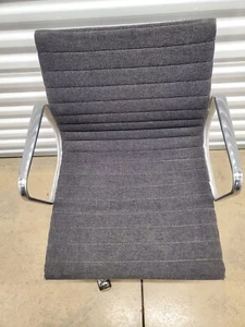 Herman Miller Eames Aluminum Group Management Office Chair | Gray 2009 - Picture 1 of 9