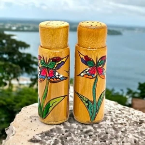 Vintage Wood Jamaican Salt and Pepper Shakers Colorful Flower Design Caribbean - Picture 1 of 8