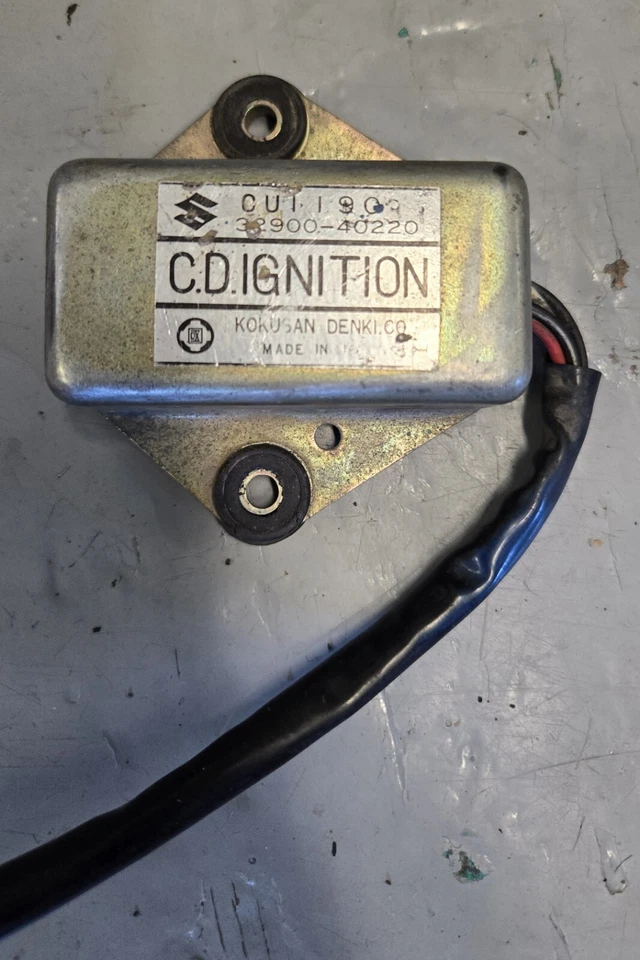 OEM SUZUKI RM100 / RM125 MONTAJE UNIDAD CDI 32900-40220 Foto 1 de 4