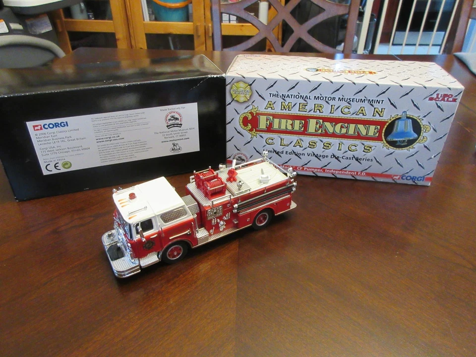 1:50 Corgi 1970 Mack CF Pumper Fire Truck Independent F.D. - Image 1 of 4