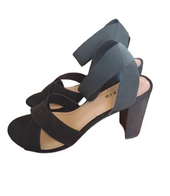 Torrid Women's Black Strappy Open Toe Chunky Heels Sandals Size 8.5W Solid color - Image 1 of 4