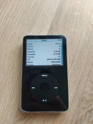 Apple iPod Classic (5. Generation) 30GB MP3 Player - Schwarz - Bild 1 von 3