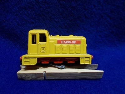 Matchbox Superfast MB 24 Yellow Diesel Shunter D1496-RF Near Mint - Image 1 of 4