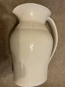 NEW Le Creuset Elegant White Pitcher 2.25 Qt 2.1L Tall Heavy - Picture 1 of 9