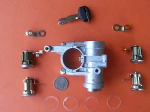 IGNITION BARREL / STEERING LOCK & ALL DOORS SUIT MITSUBISHI EXPRESS SH - SJ - Foto 1 di 6
