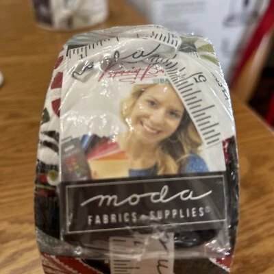 Basic Grey PEPPERMINT BARK Jelly Roll 42 2.5-inch Strips 30690JR - Image 1 of 4