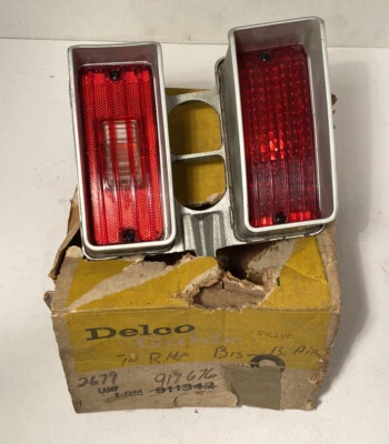 NOS 1970 CHEVROLET BELAIR BISCAYNE TAILlight Backup LAMP ASSEMBLY 917676 Right - Image 1 of 4