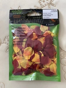 SPOOKY TOWN THANKSGIVING FALL HALLOWEEN MINIATURES LOOSE MAPLE LEAVES NEW IN PKG - Picture 1 of 1