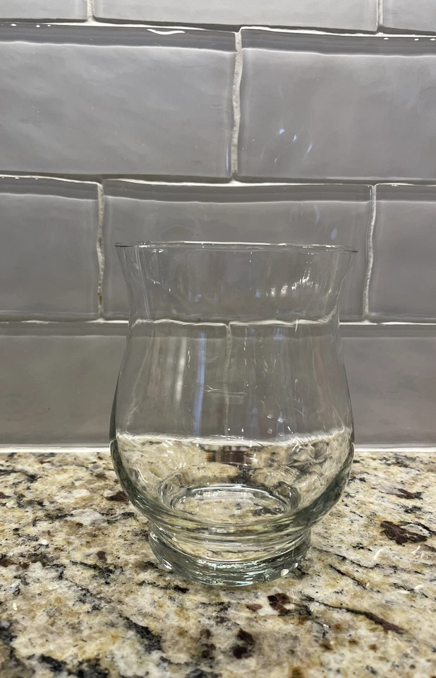 Jarrón de vidrio transparente de 3,5 pulgadas x 4 7/8 pulgadas H Foto 1 de 1