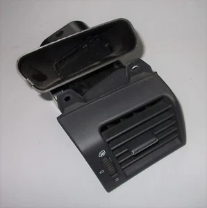 Boquilla de aire rejilla de ventilación delantera derecha mercedes w210 e420 ́97 familiar 2108312246 - Imagen 1 de 4