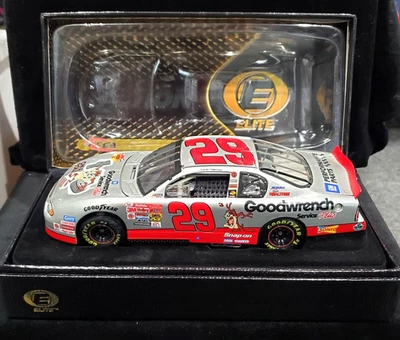 Action Elite Kevin Harvick 2001 Chevy Monte Carlo Taz Looney Tunes Car 5996 1:24 - Image 1 of 4