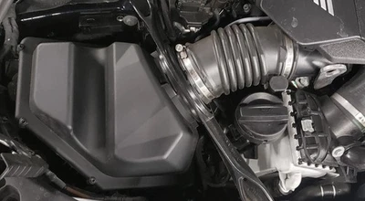 2023 M850i правый воздухоочиститель коробка с трубкой, ID 13717934478 - Изображение 1 из 4