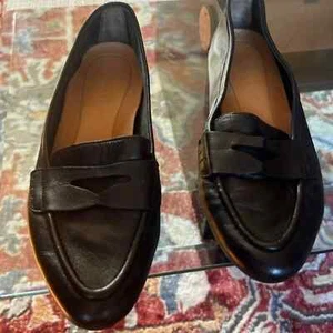 AEROSOLES LEATHER LOAFERS # 8 - Picture 1 of 5