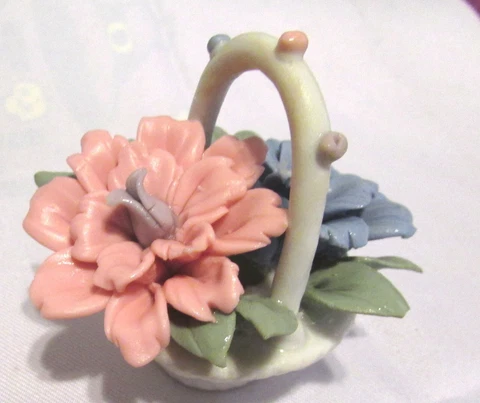 Vintage Capodimonte Style Floral Ceramic Flower Bowl Miniature 2.5" Basket Mint Cover